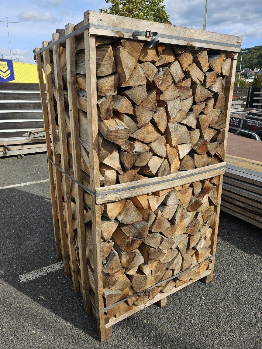 33cm palivové dřevo štípané TVRDÉ BUK/DUB rovnané 1,7 prmr - Palivo Palivové dřevo